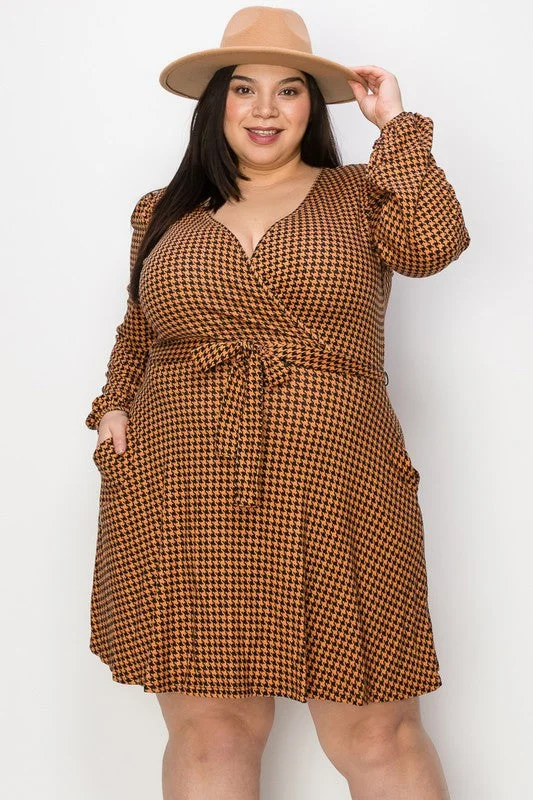 Fashionable Women's Wardrobe Butterscotch Houndstooth Dress w V Neck & Pockets