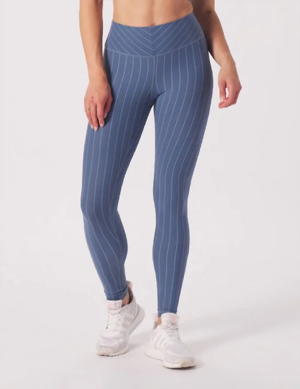 Pursuit Legging In Blue/white